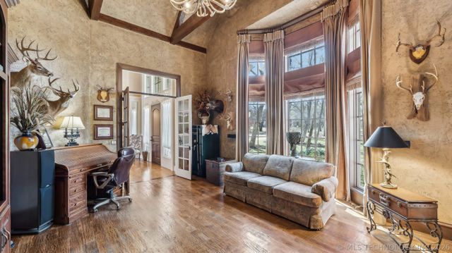 19715 E Clear Brook Road, Owasso, OK 74055