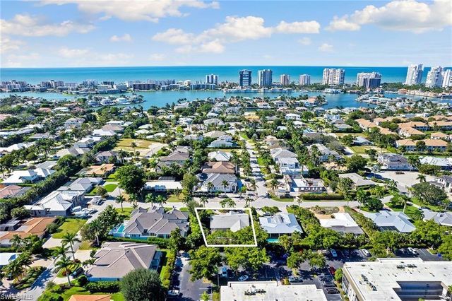 3720 Parkview WAY, Naples, FL 34103