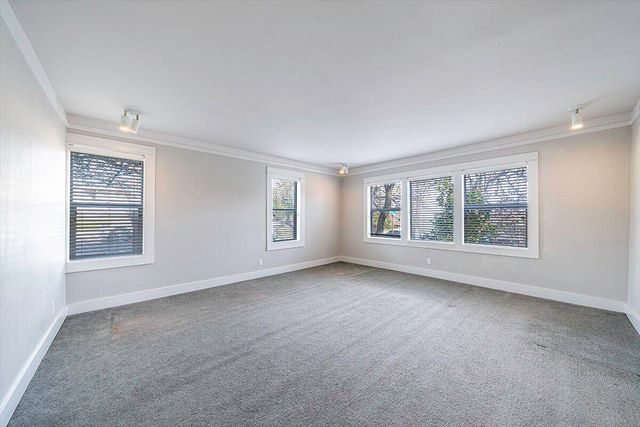 563 Rock - 152 Maple Street, Ashland, OR 97520