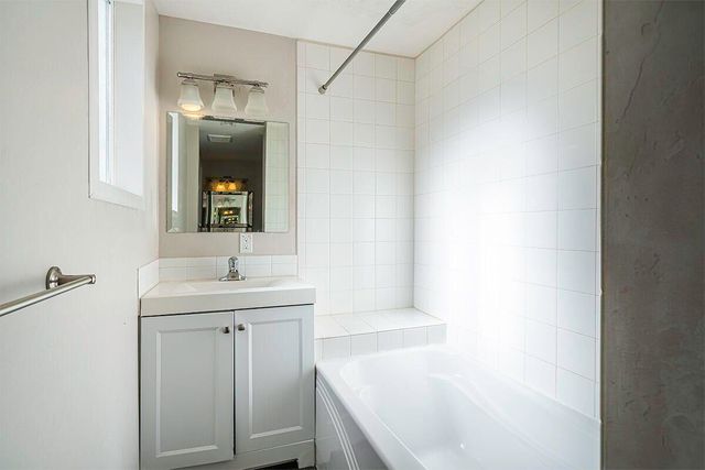 563 Rock - 152 Maple Street, Ashland, OR 97520