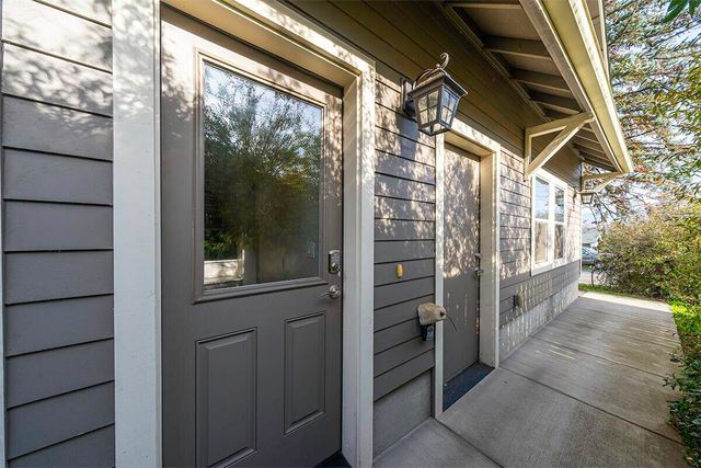 563 Rock - 152 Maple Street, Ashland, OR 97520