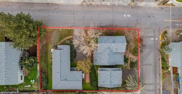 563 Rock - 152 Maple Street, Ashland, OR 97520