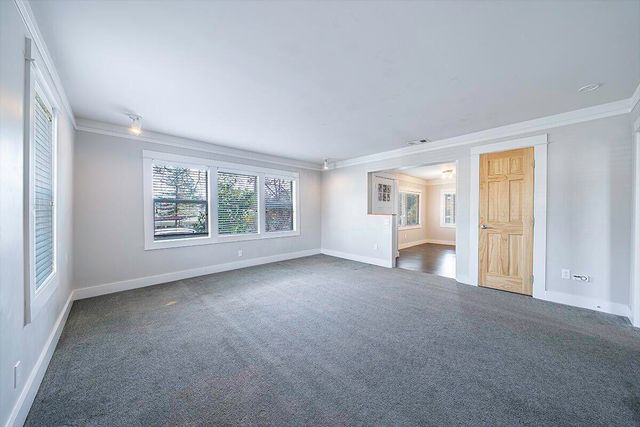 563 Rock - 152 Maple Street, Ashland, OR 97520