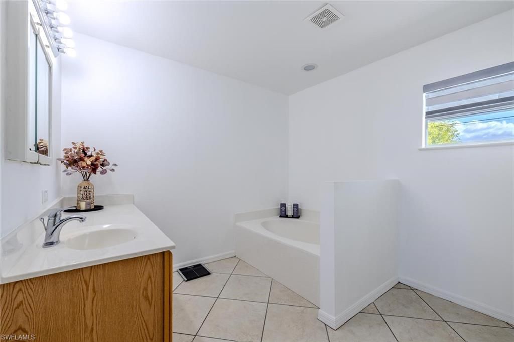 326 NE 10th TER, CAPE CORAL, FL 33909 — photo 5