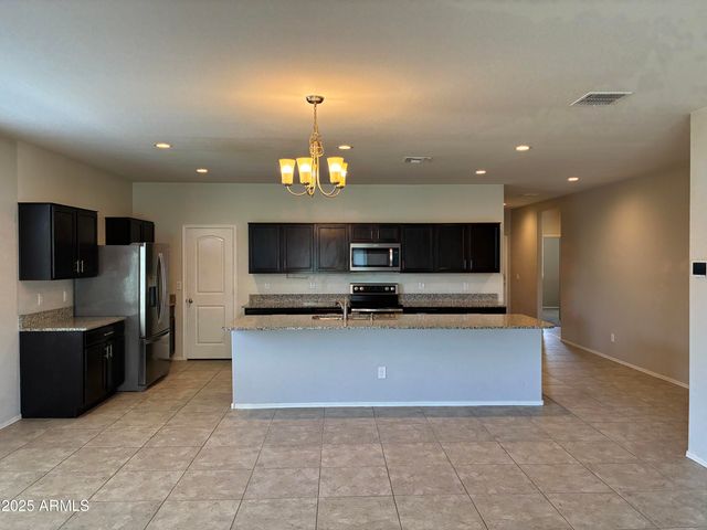 25698 W DESERT Drive, Buckeye, AZ 85326