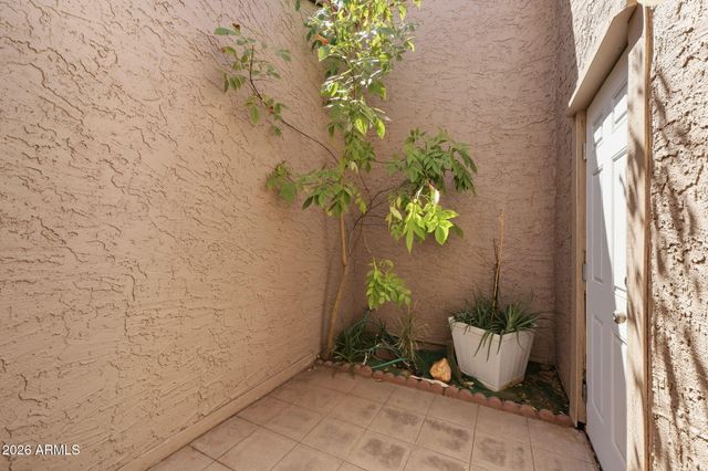 660 LEISURE WORLD --, Mesa, AZ 85206