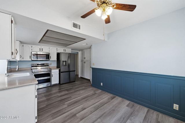 660 LEISURE WORLD --, Mesa, AZ 85206
