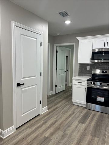 1821 Woodcock Place, Mobile, AL 36606