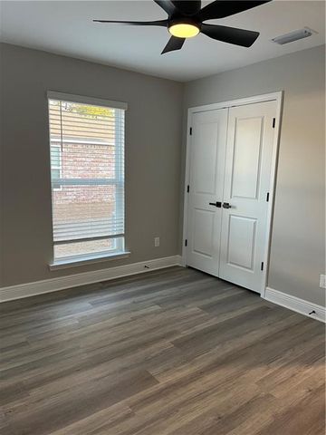 1821 Woodcock Place, Mobile, AL 36606