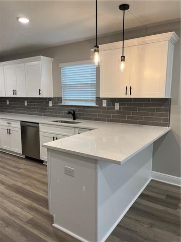 1821 Woodcock Place, Mobile, AL 36606