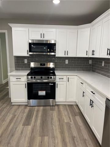 1821 Woodcock Place, Mobile, AL 36606