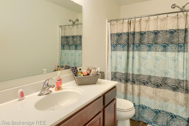 6034 Willow Trail, Grand Blanc, MI 48439