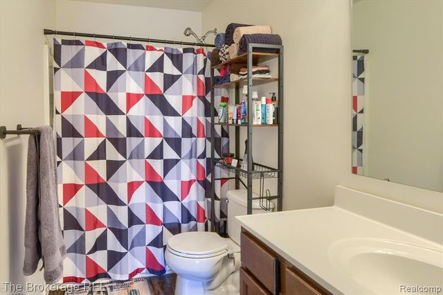 6034 Willow Trail, Grand Blanc, MI 48439