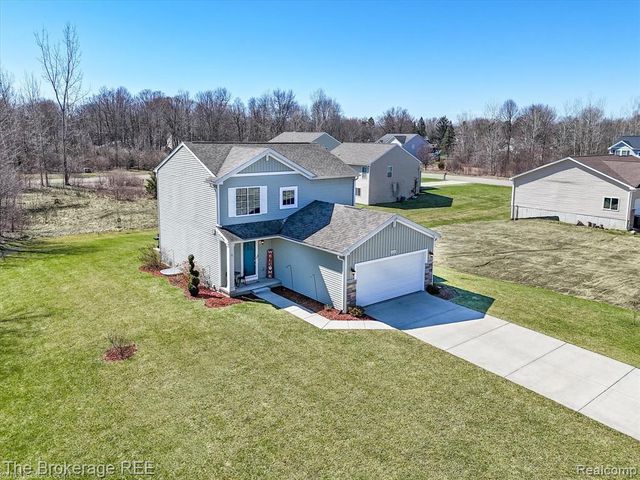 6034 Willow Trail, Grand Blanc, MI 48439