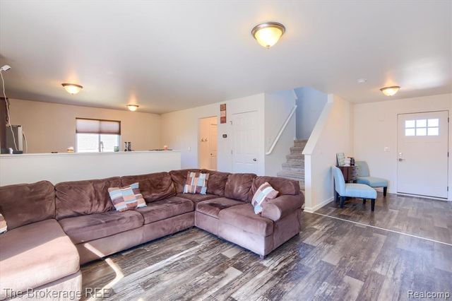 6034 Willow Trail, Grand Blanc, MI 48439