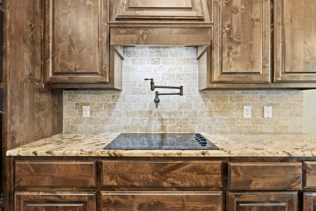 16 Riverstone PKWY, Belton, TX 76513