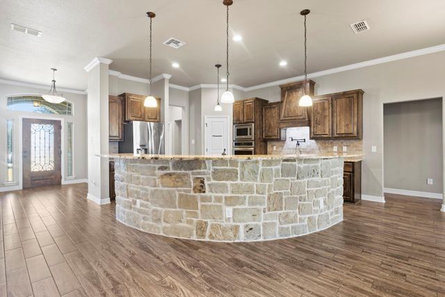 16 Riverstone PKWY, Belton, TX 76513