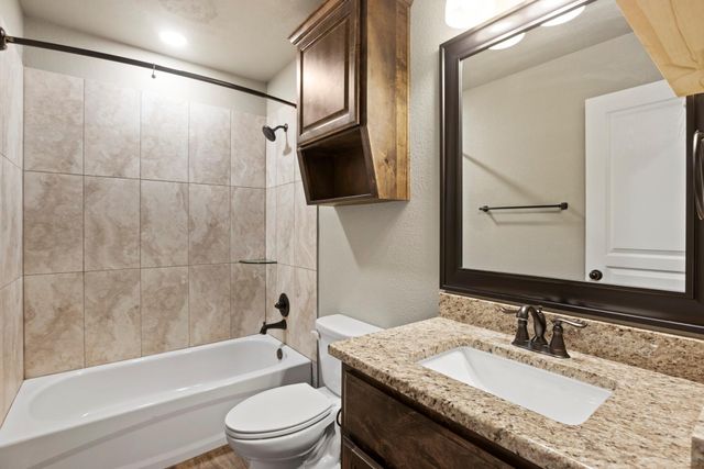 16 Riverstone PKWY, Belton, TX 76513