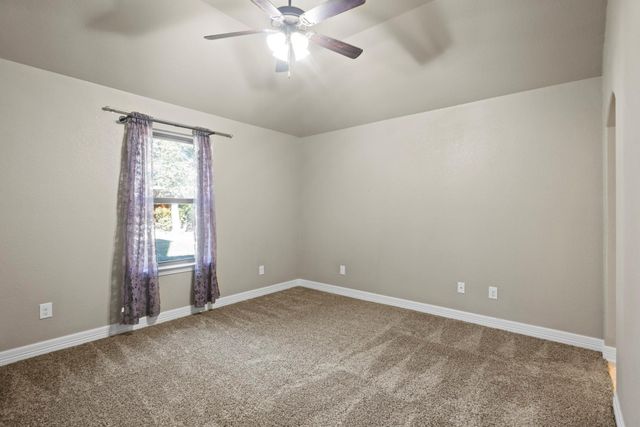 16 Riverstone PKWY, Belton, TX 76513