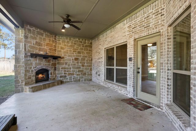 16 Riverstone PKWY, Belton, TX 76513
