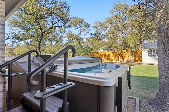 16 Riverstone PKWY, Belton, TX 76513