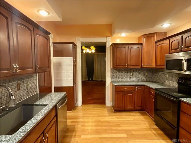 355 Park Drive, Dayton, OH 45410