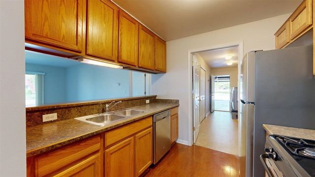 1376 Addington Lane, Ann Arbor, MI 48108