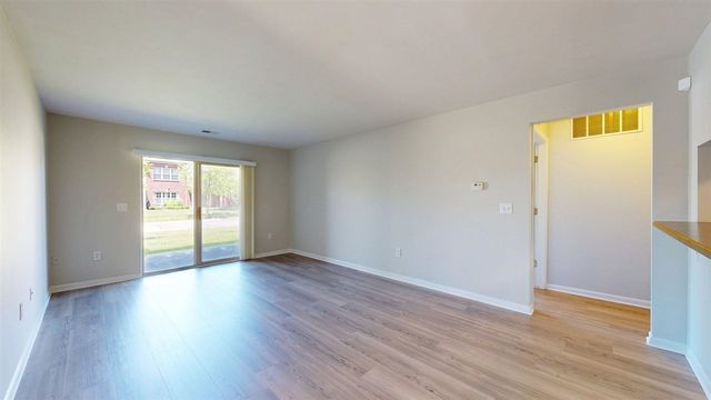 1376 Addington Lane, Ann Arbor, MI 48108