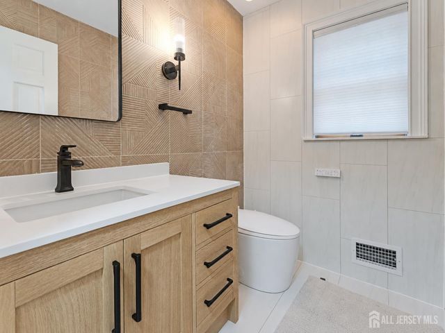 931 Vosseller Avenue, Bridgewater, NJ 08836