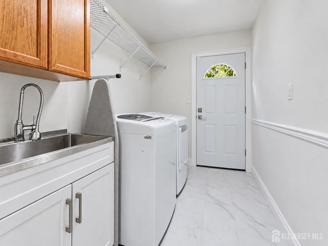 931 Vosseller Avenue, Bridgewater, NJ 08836