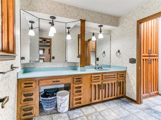 14501 S Western Avenue, Moore, OK 73170