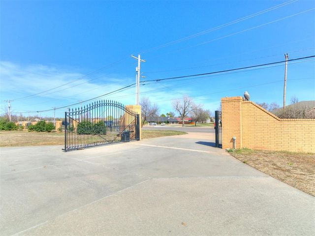 14501 S Western Avenue, Moore, OK 73170