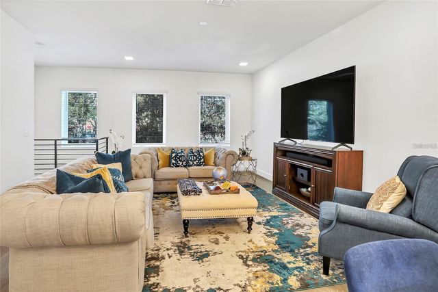 212 E PINELOCH AVENUE, Orlando, FL 32806