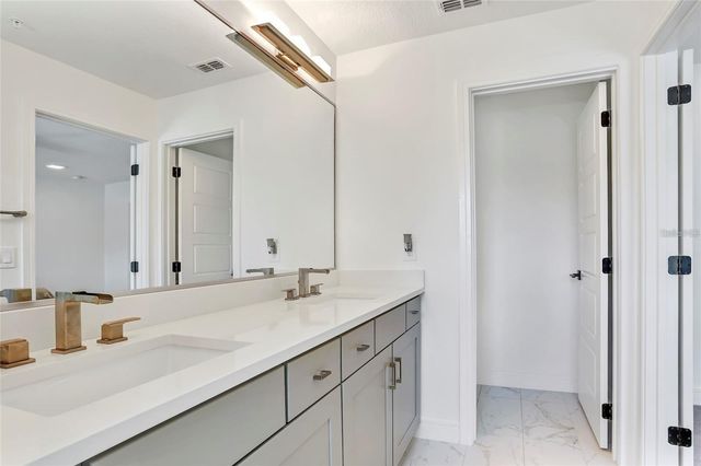 212 E PINELOCH AVENUE, Orlando, FL 32806