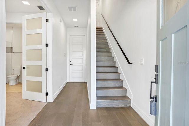 212 E PINELOCH AVENUE, Orlando, FL 32806