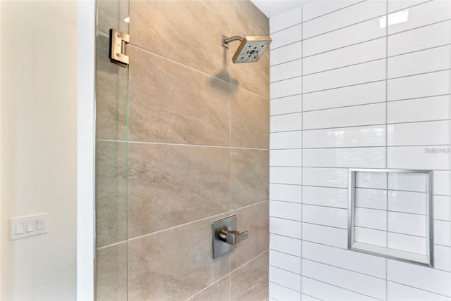 212 E PINELOCH AVENUE, Orlando, FL 32806