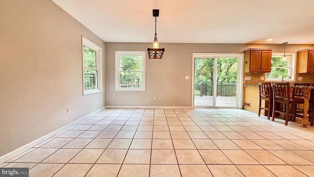 18 JOAN ST, Easton, PA 18042