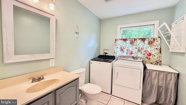 18 JOAN ST, Easton, PA 18042