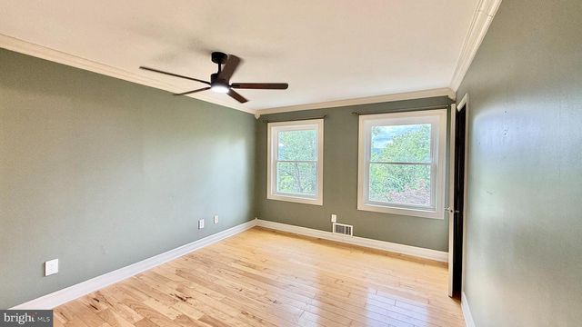 18 JOAN ST, Easton, PA 18042