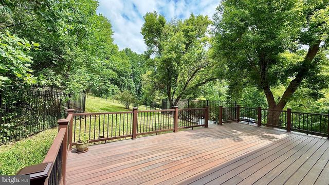 18 JOAN ST, Easton, PA 18042