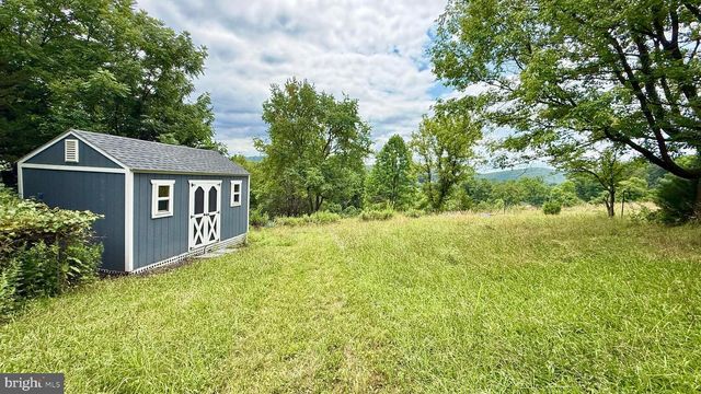 18 JOAN ST, Easton, PA 18042