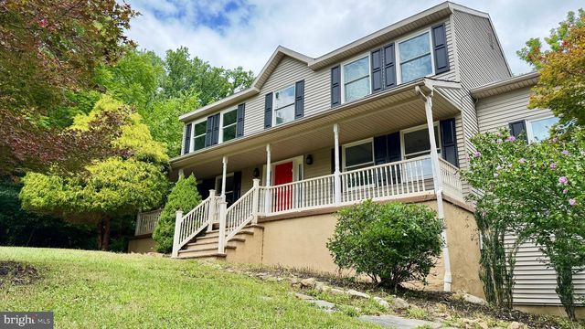 18 JOAN ST, Easton, PA 18042