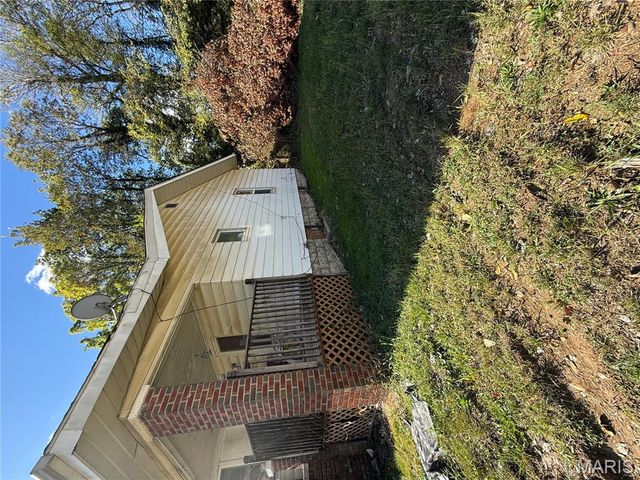 772 Park Drive, Alton, IL 62002