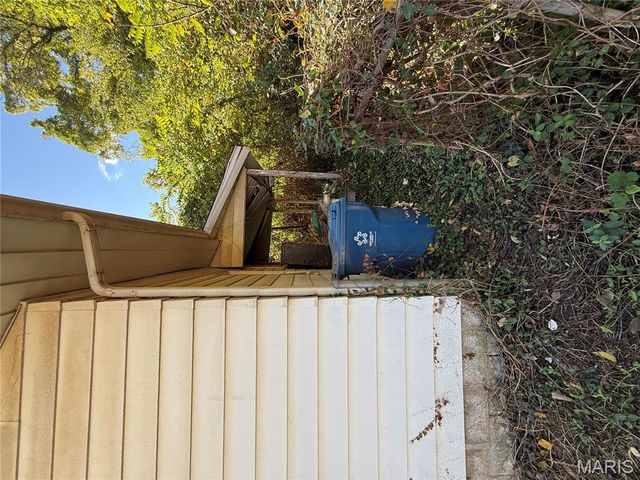 772 Park Drive, Alton, IL 62002