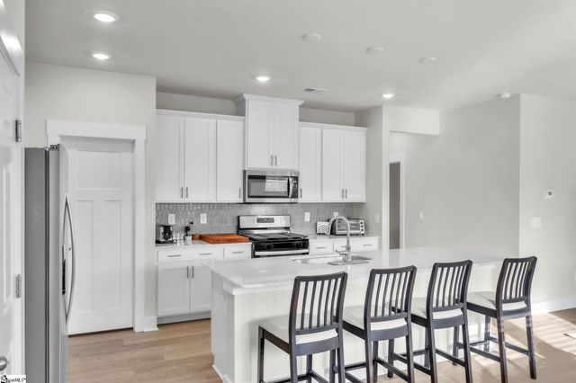 530 Crowder Place, Piedmont, SC 29673