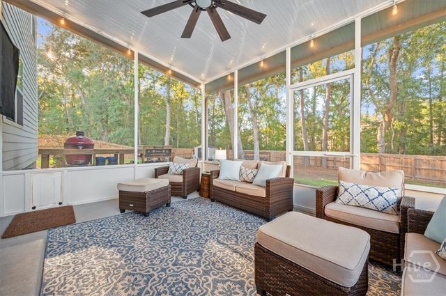 74 Knotty Court, Richmond Hill, GA 31324