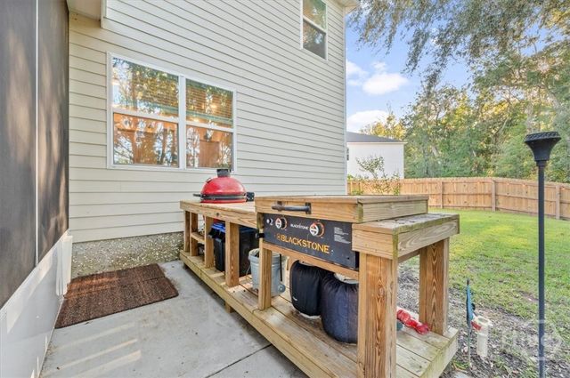 74 Knotty Court, Richmond Hill, GA 31324