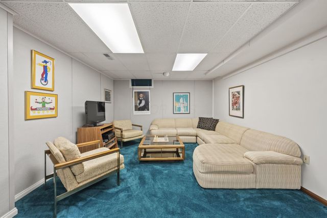 4671 Coach Road, Upper Arlington, OH 43220