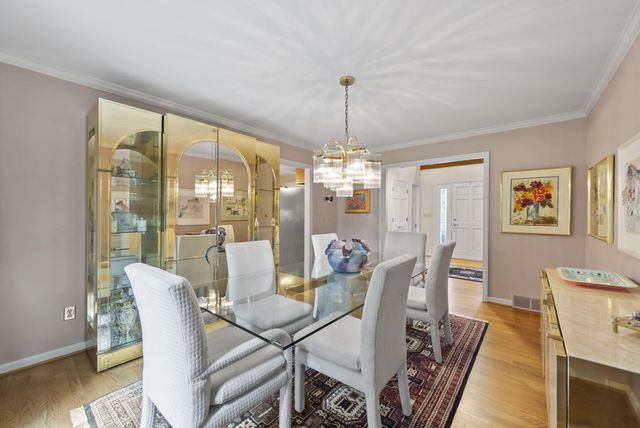 4671 Coach Road, Upper Arlington, OH 43220