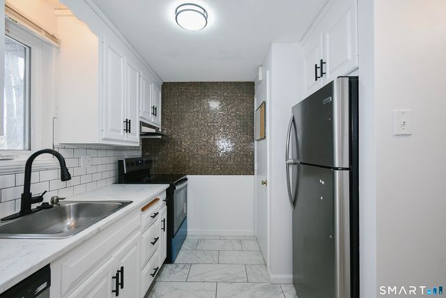 421 Emmett Street APT 4, Bristol, CT 06010